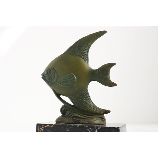 Antique Art Deco French Bookends Angelfish in Black Marble Spelter Moonfish, 1925, Set of 2 For Sale - Image 6 of 10