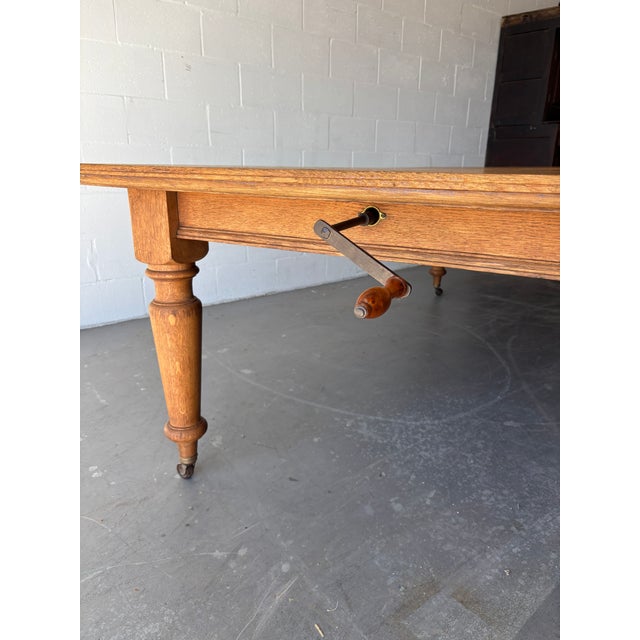 19th Century English Oak Extendable Table For Sale - Image 4 of 9
