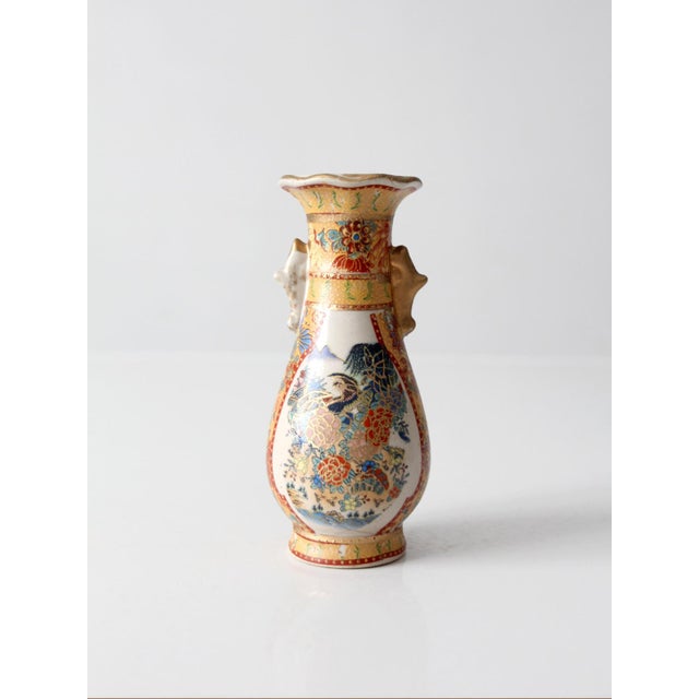 Mid 20th Century Vintage Chinese Famille Rose Style Porcelain Vase For Sale - Image 5 of 10