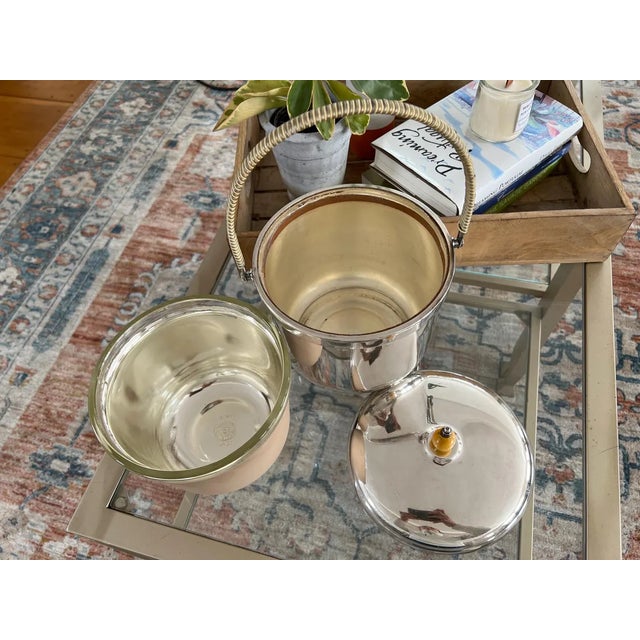 Metal Vintage Mid-Century Modern Sheffield Silver Co., Usa Ice Bucket With Glass Insert For Sale - Image 7 of 10