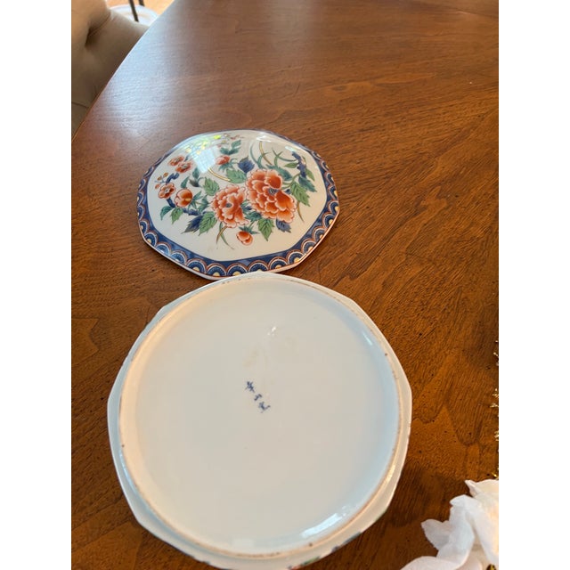 Up for consideration is a beautiful Asian style ceramic bowl with floral details and a matching lid. This would look...