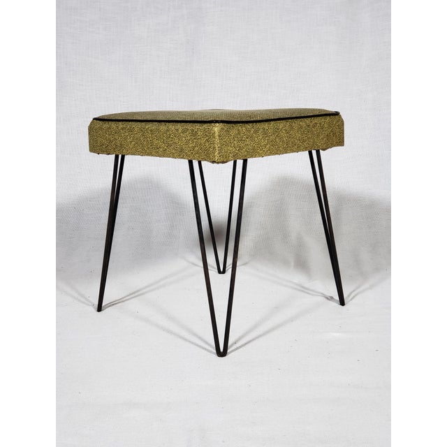 Mid-Century Modern Mid-Century Modern Vintage Original Hairpin Leg Vinyl Stool For Sale - Image 3 of 5