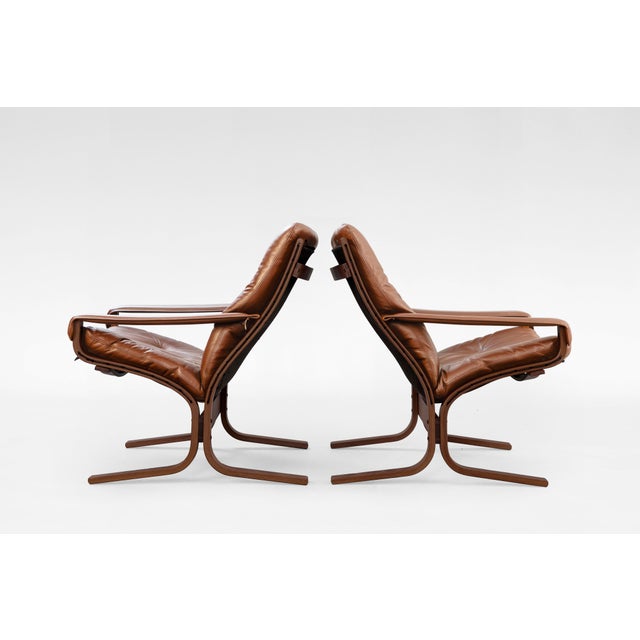 Vintage Siesta Chairs and Ottoman in Cognac Leather and Plywood by Ingmar Relling for Westnofa, 1960s, Set of 3 For Sale - Image 3 of 6