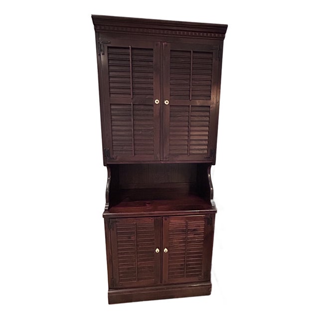 1970s Ethan Allen Old Tavern 2-Piece Hutch With Pull-Out Shelf For Sale