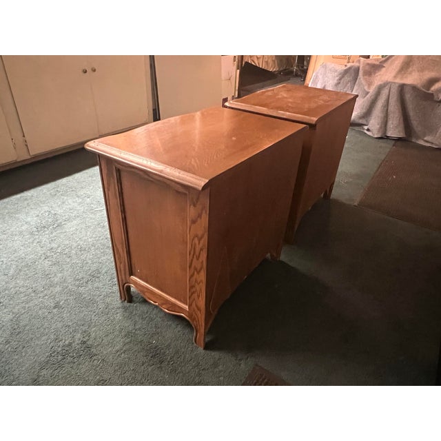 1980s Vintage Pair of Pennsylvania House Solid Cherry Nightstands For Sale - Image 5 of 7
