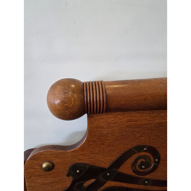 Brown Antique 1880s Victorian Arts & Crafts Queen Golden Oak Hand Carved Original Art Nouveau Metalwork For Sale - Image 8 of 17