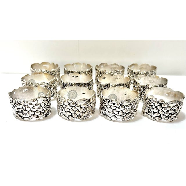 Godinger Vintage Silverplate Napkin Rings Grape Cluster – Tabletop Entertaining – Set of 12 For Sale - Image 4 of 11