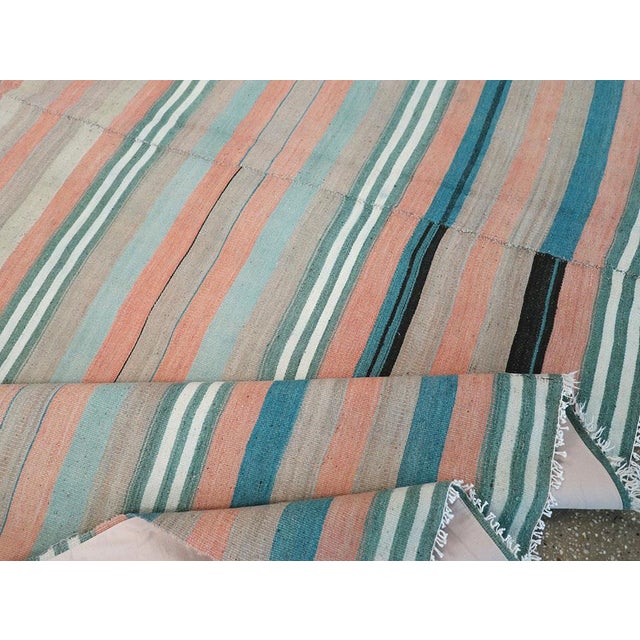 Galerie Shabab Collection Mid-20th Century Handmade Turkish Flatweave Kilim Gallery Carpet For Sale - Image 9 of 10