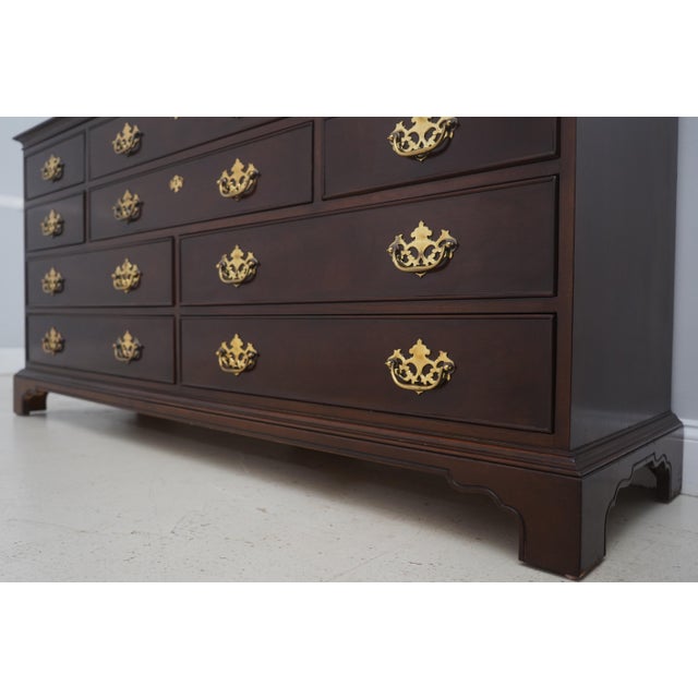 Drexel Heritage 18th Century Mahogany Double Dresser W. 2 Mirrors For Sale In Philadelphia - Image 6 of 18