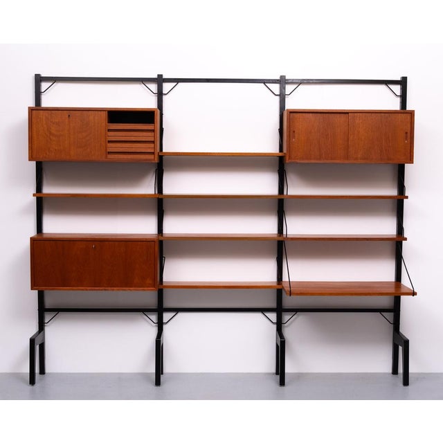 1960s Vintage Free Standing Royal Wall System by Poul Cadovius for Cado, 1960s For Sale - Image 5 of 18