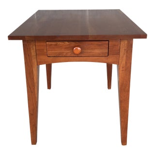 Ethan Allen New Impressions Shaker Style Side Table (Model 24-8513-Finish 234) For Sale