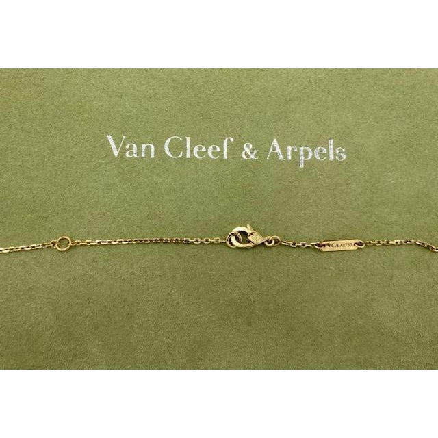 Authentic Van Cleef & Arpels Vintage Alhambra Pendant For Sale - Image 6 of 8