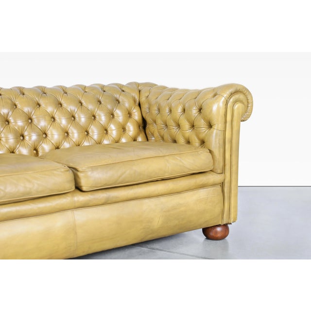 1950s Vintage English Chesterfield Sofa in Original Golden Tan Leather, 1950s For Sale - Image 5 of 9