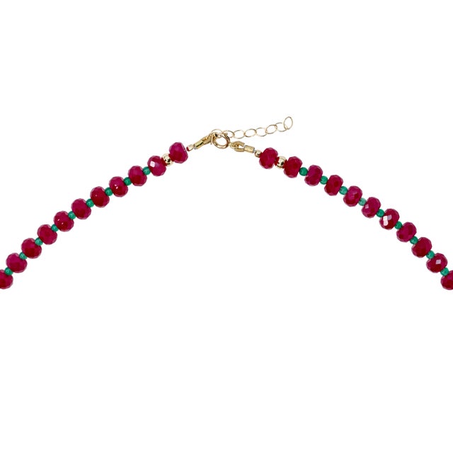 2020s Jumbo Ruby Green Agate Necklace 14k Gold For Sale - Image 5 of 11