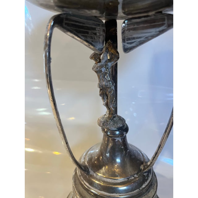 English 1190’s Silverplate Par 3 Golf Trophy With Golfer at Center and Golf Clubs Ad Base for the Cup For Sale - Image 3 of 9