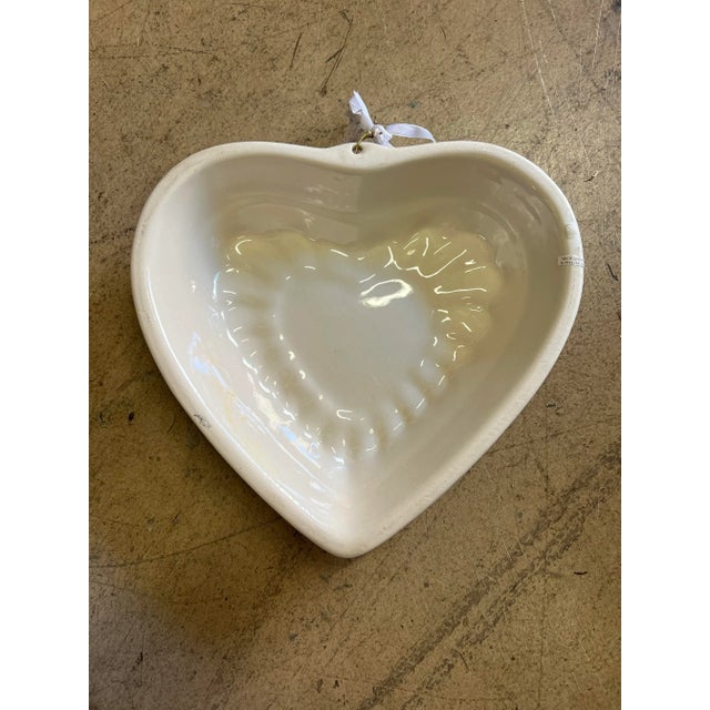 Vintage green sponge ware ceramic heart. Wall art or use it for food mold. ( jello, tuna fish, rice…)