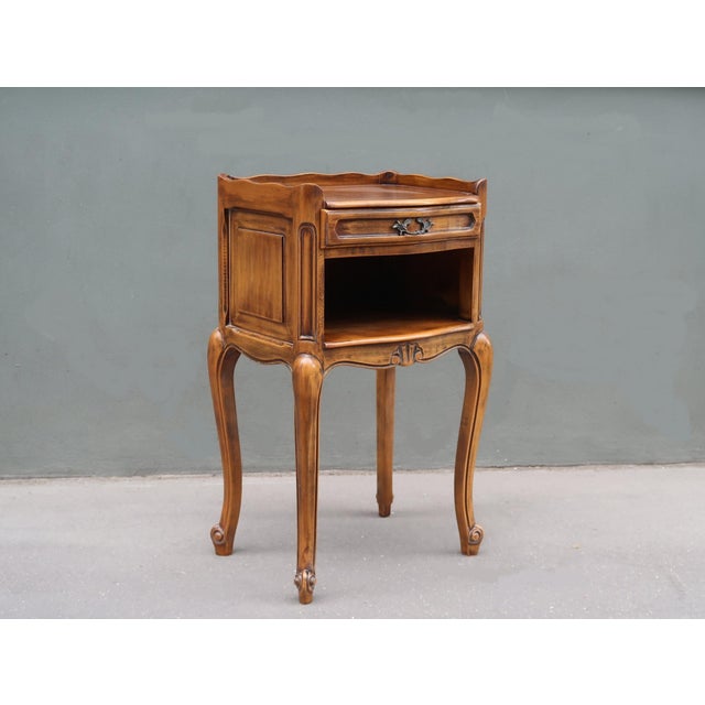 French Vintage Louis XV Style Nightstand For Sale In Los Angeles - Image 6 of 10