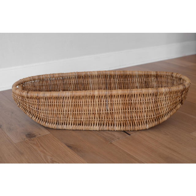 1970s Large Vintage Boat-Shaped Wicker Rattan Basket With Handles For Sale - Image 5 of 14