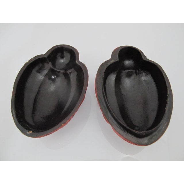 Early 20th Century Chinese Carved Cinnabar Lacquer Fruit Shaped Butterfly & Flower Trinket Box For Sale - Image 5 of 9