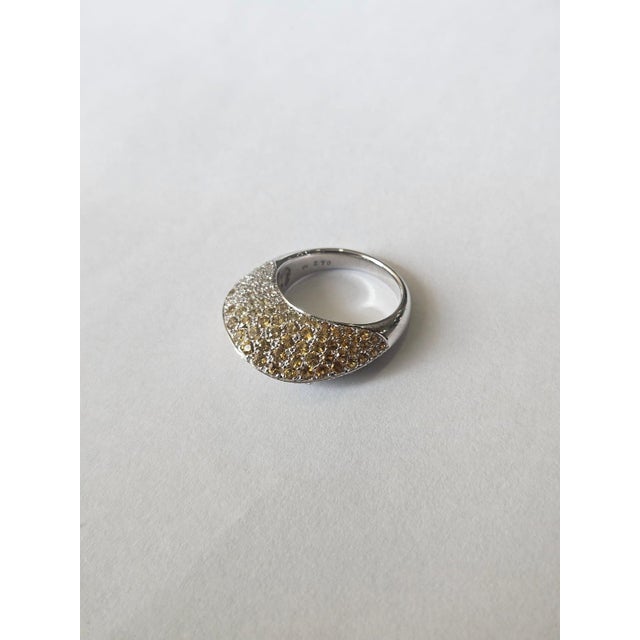 2020s Set in 18k White Gold, Yellow Sapphire & Diamond Modern Dome Cocktail Ring, Size 6 For Sale - Image 5 of 14