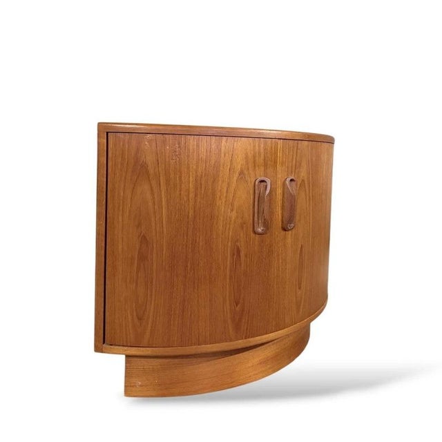 Wood Mid-Century Modern Fresco Teak Curved Corner Cabinet from G-Plan, 1960s For Sale - Image 7 of 11