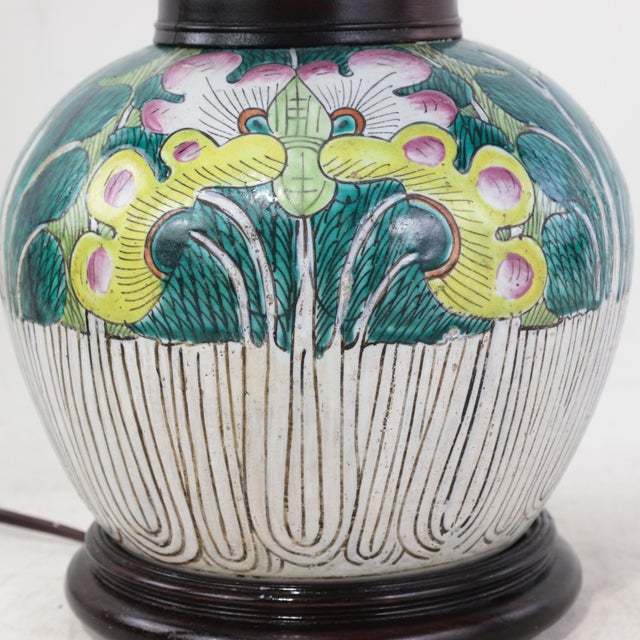 Early 20th Century Antique Famille Rose Bok Choy Porcelain Table Lamp With Cabbage Leaf and Butterfly Motif For Sale - Image 5 of 14