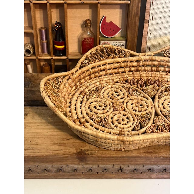 Vintage Handmade woven basket tray. Bread serving Basket. Vintage Condition as pictured. Listing is for described item...