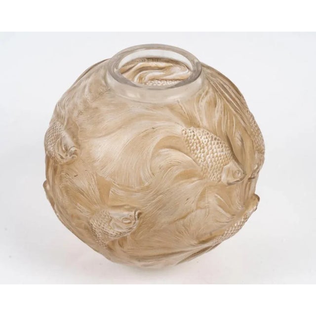 Formose Vase by René Lalique, 1924 For Sale - Image 3 of 6