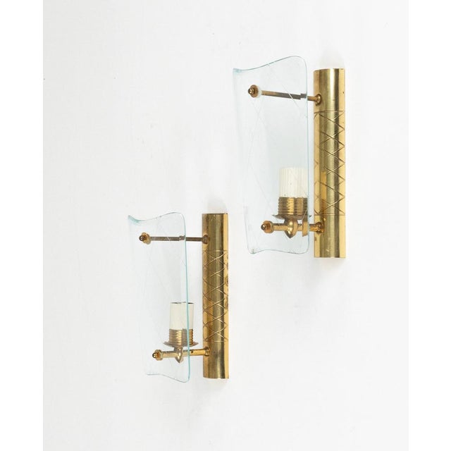 Mid-Century Brass and Curved Glass Sconces in the style of Fontana Arte, Italy, 1950s, Set of 2 For Sale - Image 14 of 17