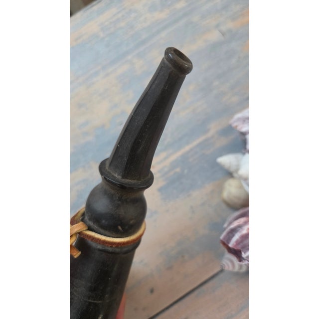Vintage Colonial Style Natural Horn Powder Flask With Leather Hanging Strap For Sale - Image 4 of 15
