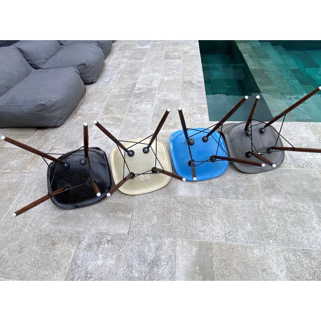 Metal Vintage DSW Chairs in Walnut Fiber by Eames for Herman Miller, 1950s, Set of 4 For Sale - Image 7 of 18