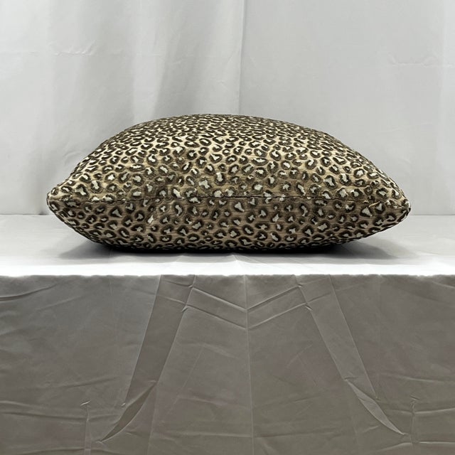 Contemporary Animal Print “Wilde” Attributed to Colefax & Fowler 22” Feather/Down Pillow For Sale - Image 3 of 4