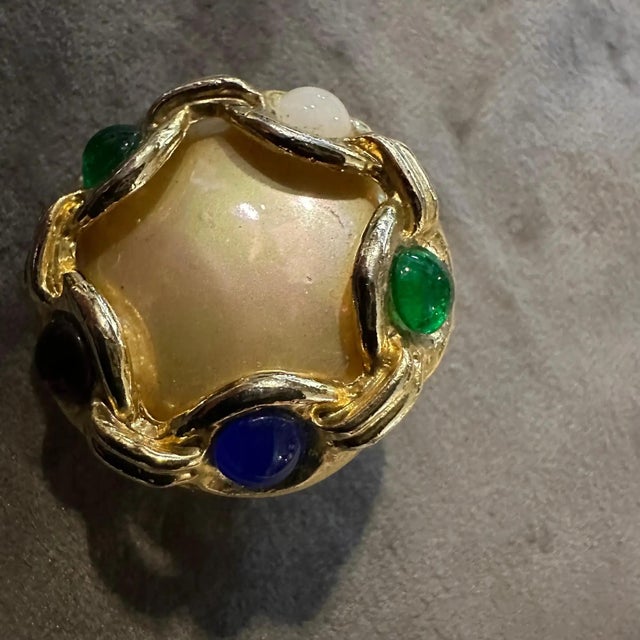 Metal 1980s Costume Jewelry Gilt Metal and Cabochon Glasses Italian Clip-on Earrings For Sale - Image 7 of 12
