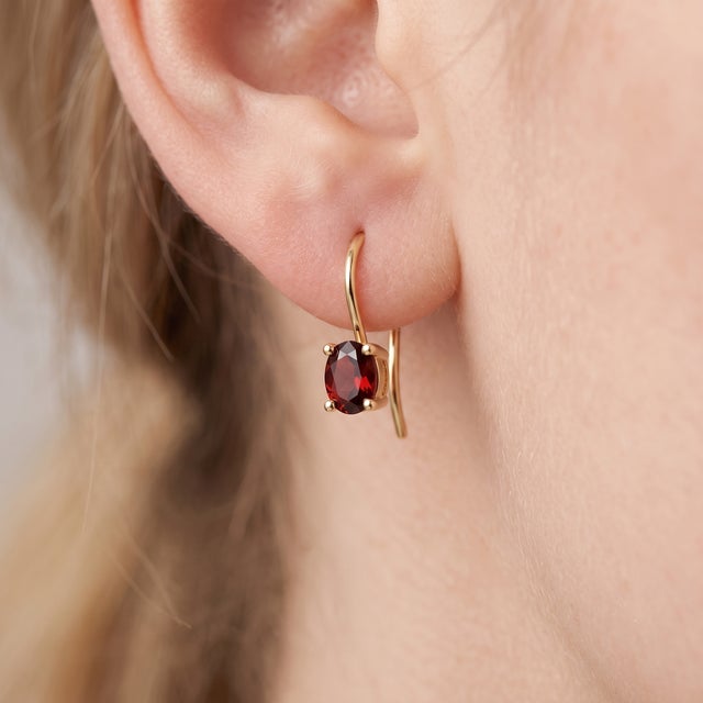 Elevate your style with the deep, passionate warmth and captivating royal tones of rich crimson red. Designed with an...