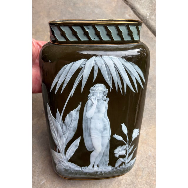 19c Victorian George Jones Pâte-Sur-Pâte Vase For Sale In Houston - Image 6 of 11