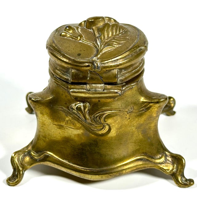 Jennings Bros. Art Nouveau Jennings Bros. Ormolu Inkwell with Milk Glass Insert For Sale - Image 4 of 10