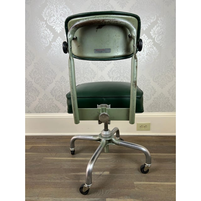 Mid-Century Modern Vintage Steelcase Desk Chair For Sale - Image 3 of 10