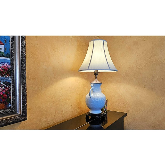 Late 20th Century Wildwood Neoclassical White Porcelain Urn Lamp With Horse & Jockey Finial – 29.5” For Sale - Image 15 of 18