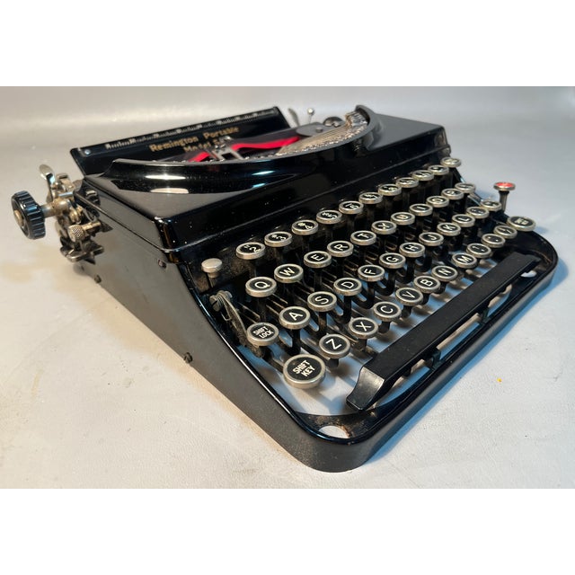 Remington Portable Typewriter Model 5 Manual Streamliner Art Deco 1935 High Gloss Black Elite Typeface For Sale - Image 9 of 9