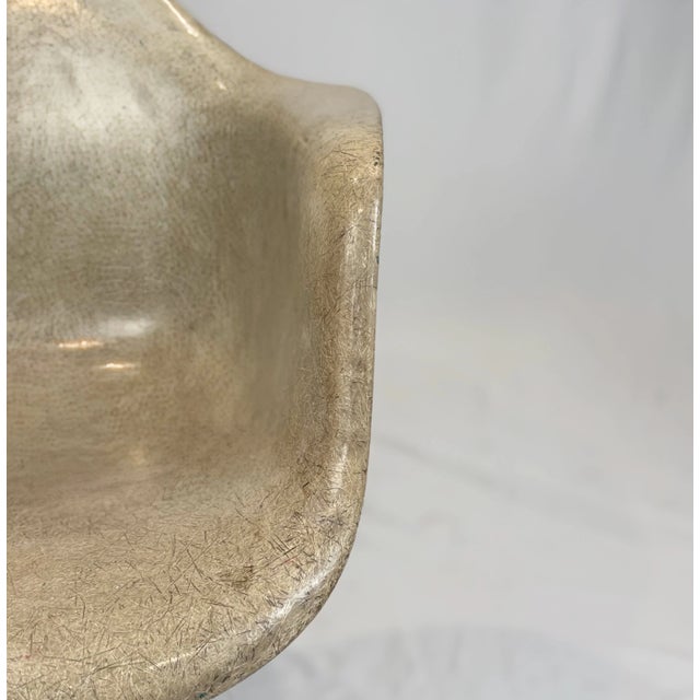 Early 1950s Eames Fiberglass Armchair by Herman Miller – Zenith Plastics For Sale - Image 6 of 7