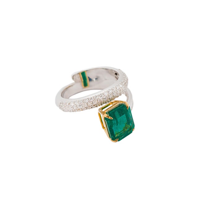 Natural Zambian Emerald 3.44cts & Diamond 0.93cts Ring in 18k gold For Sale - Image 17 of 18
