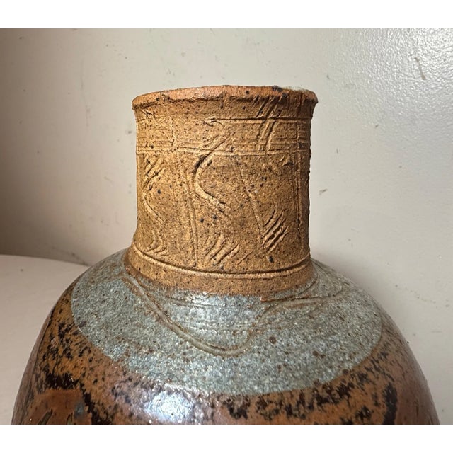 Large Vintage Handmade Signed Gerry Williams Pottery Earthenware Vase Sculpture For Sale - Image 9 of 14
