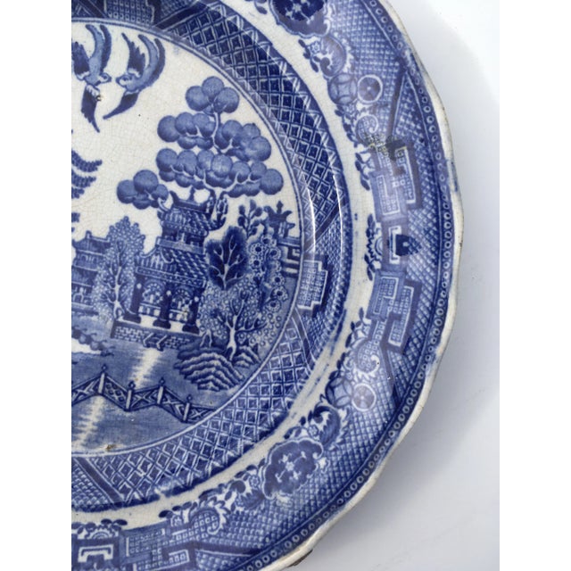 Early 19th Century Early 19th Century Blue & White Willow Pattern Plate For Sale - Image 5 of 11