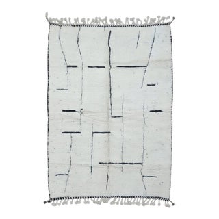 Moroccan Beni Ourain Rug - 9.7 X 6.5 Ft For Sale