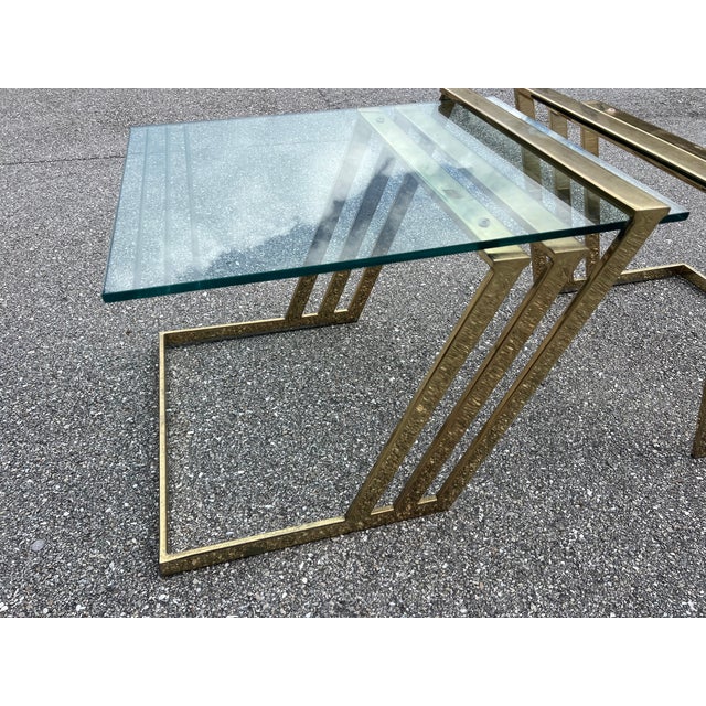 1980s 1980s Pair Brass Polished Flat Metal and Etched Striped Glass Top Coffee Table, For Sale - Image 5 of 7