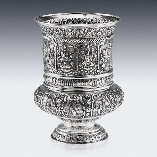 1900 - 1909 Antique 20th Century Indian Calcutta Silver Repoussé Vase from Dass & Dutt, 1900s For Sale - Image 5 of 18