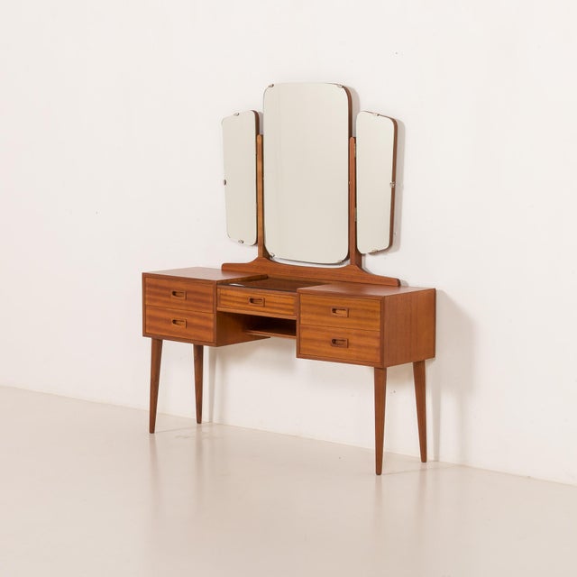 1960s Mid-Century Modern Scandinavian Dressing Table with Adjustable Mirrors, 1960s For Sale - Image 5 of 16