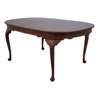 Henkel Harris Cherry Queen Anne Dining Room Table For Sale