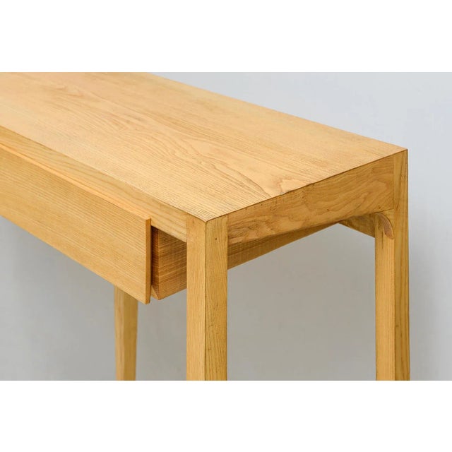 Tan Italian Console on Tapered Legs Attributed to Gio Ponti For Sale - Image 8 of 10