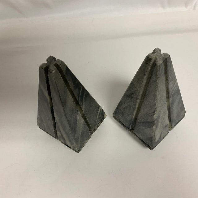 1980s 1980s Vintage Italian Contemporary Modern Marble Pyramid Obelisk - A Pair For Sale - Image 5 of 8